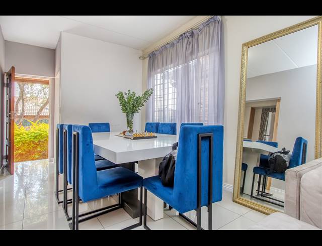 3 BEDROOM DUPLEX TO LET IN RADIOKOP
